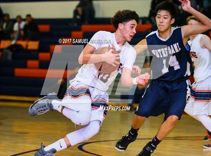 Thumbnail 1 in Notre Dame (SO) vs Chaminade photogallery.