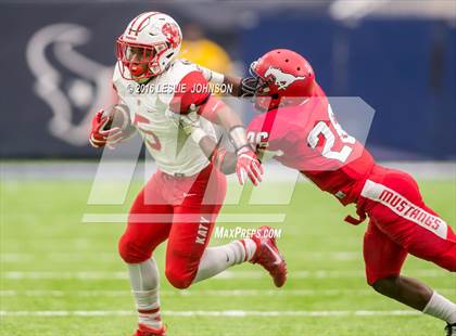 Thumbnail 3 in North Shore vs. Katy (UIL 6A D1 Quarterfinal playoff) photogallery.