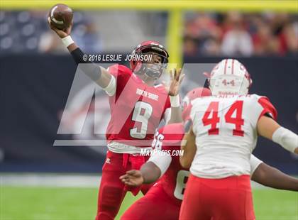 Thumbnail 1 in North Shore vs. Katy (UIL 6A D1 Quarterfinal playoff) photogallery.