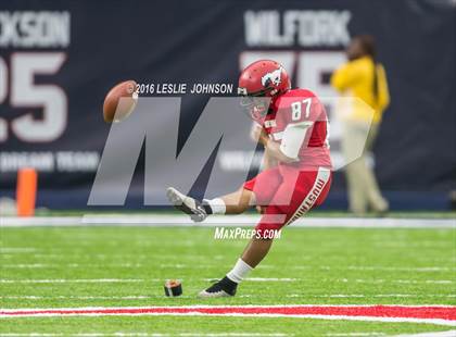 Thumbnail 3 in North Shore vs. Katy (UIL 6A D1 Quarterfinal playoff) photogallery.