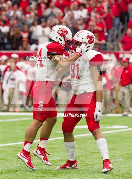 Thumbnail 3 in North Shore vs. Katy (UIL 6A D1 Quarterfinal playoff) photogallery.