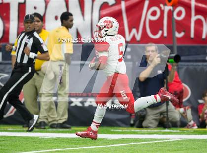 Thumbnail 2 in North Shore vs. Katy (UIL 6A D1 Quarterfinal playoff) photogallery.