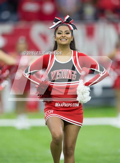 Thumbnail 2 in North Shore vs. Katy (UIL 6A D1 Quarterfinal playoff) photogallery.