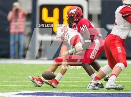 Thumbnail 3 in North Shore vs. Katy (UIL 6A D1 Quarterfinal playoff) photogallery.