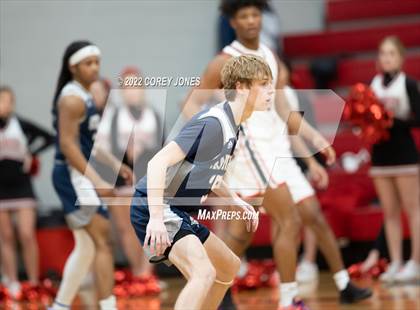 Thumbnail 2 in Stratford Academy vs First Presbyterian Day photogallery.