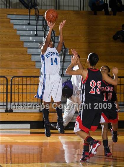Thumbnail 3 in Wagner @ Jay (McDonalds Texas Invitational) photogallery.