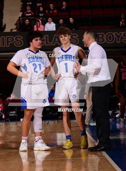 Thumbnail 3 in Haldane vs. Tuckahoe (Section 1 Class C Semifinal) photogallery.