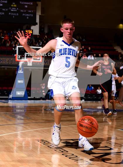 Thumbnail 1 in Haldane vs. Tuckahoe (Section 1 Class C Semifinal) photogallery.