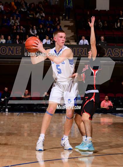 Thumbnail 1 in Haldane vs. Tuckahoe (Section 1 Class C Semifinal) photogallery.