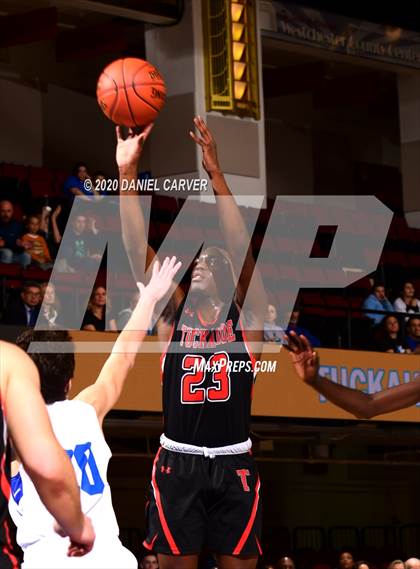 Thumbnail 2 in Haldane vs. Tuckahoe (Section 1 Class C Semifinal) photogallery.