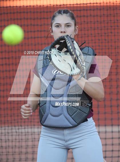 Thumbnail 1 in Salpointe Catholic vs. Cactus (AIA 4A Final) photogallery.