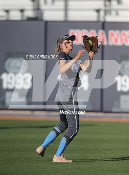 Thumbnail 1 in Salpointe Catholic vs. Cactus (AIA 4A Final) photogallery.