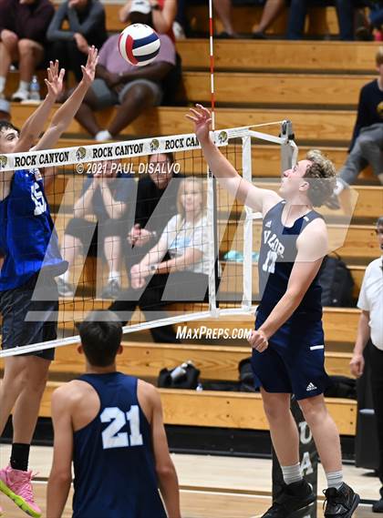 Thumbnail 1 in Legend vs. Valor Christian (CHSAA 5A Semi-Final) photogallery.