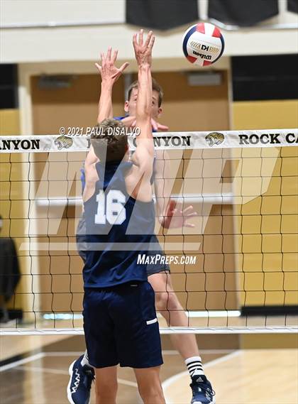 Thumbnail 3 in Legend vs. Valor Christian (CHSAA 5A Semi-Final) photogallery.