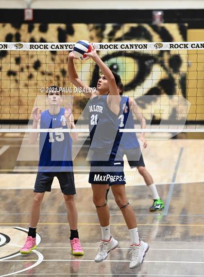 Thumbnail 3 in Legend vs. Valor Christian (CHSAA 5A Semi-Final) photogallery.