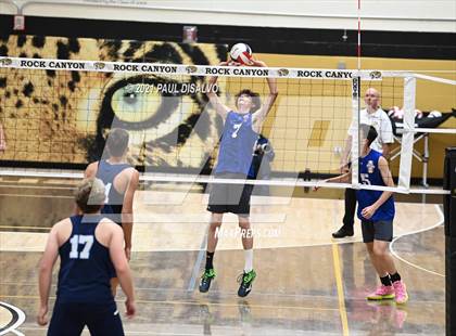 Thumbnail 2 in Legend vs. Valor Christian (CHSAA 5A Semi-Final) photogallery.