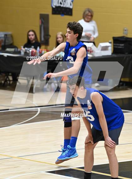 Thumbnail 1 in Legend vs. Valor Christian (CHSAA 5A Semi-Final) photogallery.