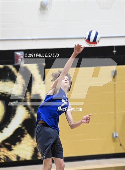 Thumbnail 2 in Legend vs. Valor Christian (CHSAA 5A Semi-Final) photogallery.