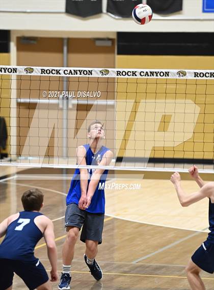 Thumbnail 2 in Legend vs. Valor Christian (CHSAA 5A Semi-Final) photogallery.
