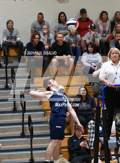 Thumbnail 2 in Legend vs. Valor Christian (CHSAA 5A Semi-Final) photogallery.