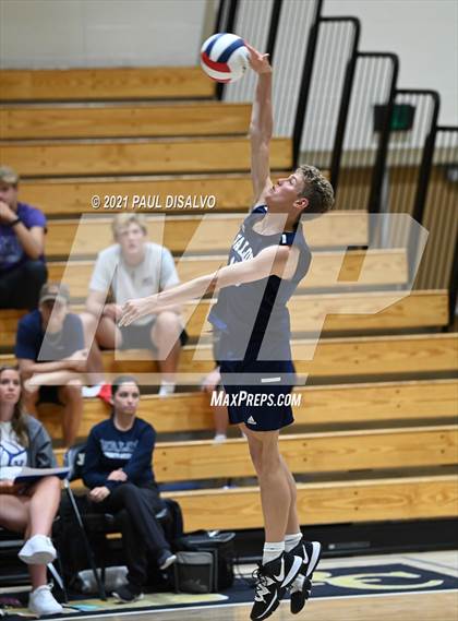 Thumbnail 2 in Legend vs. Valor Christian (CHSAA 5A Semi-Final) photogallery.