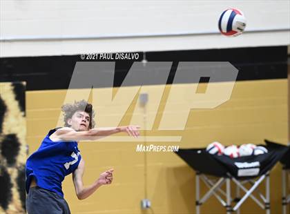 Thumbnail 3 in Legend vs. Valor Christian (CHSAA 5A Semi-Final) photogallery.