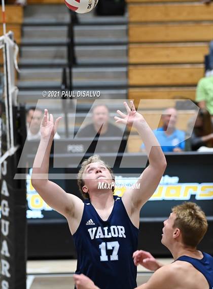 Thumbnail 2 in Legend vs. Valor Christian (CHSAA 5A Semi-Final) photogallery.