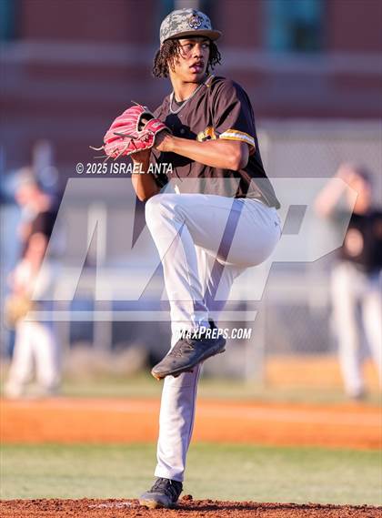 Thumbnail 1 in Fuquay - Varina @ Gray's Creek (NCHSAA 4A - 1st Round) photogallery.