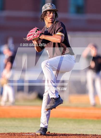 Thumbnail 2 in Fuquay - Varina @ Gray's Creek (NCHSAA 4A - 1st Round) photogallery.