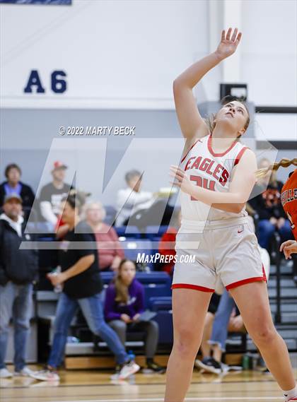 Thumbnail 1 in Southern Boone vs Kirksville (Sophie Cunningham Classic) photogallery.