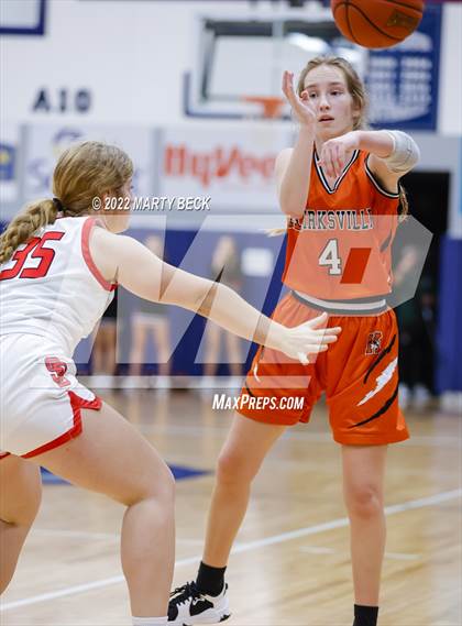 Thumbnail 1 in Southern Boone vs Kirksville (Sophie Cunningham Classic) photogallery.