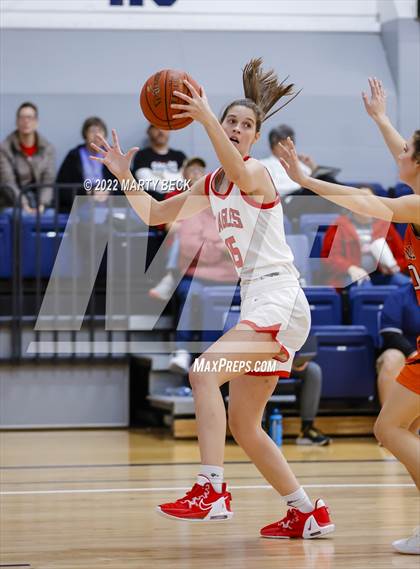 Thumbnail 2 in Southern Boone vs Kirksville (Sophie Cunningham Classic) photogallery.