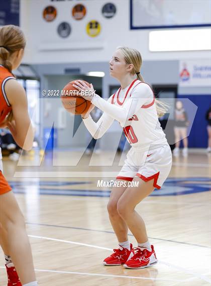 Thumbnail 2 in Southern Boone vs Kirksville (Sophie Cunningham Classic) photogallery.