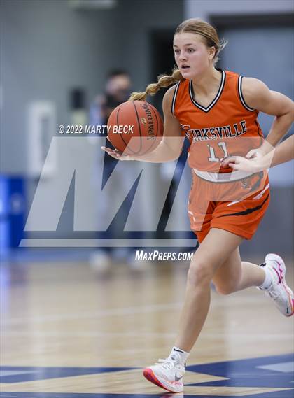 Thumbnail 2 in Southern Boone vs Kirksville (Sophie Cunningham Classic) photogallery.