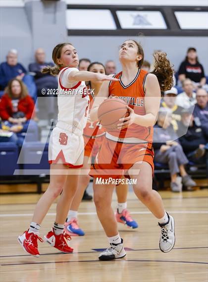 Thumbnail 2 in Southern Boone vs Kirksville (Sophie Cunningham Classic) photogallery.