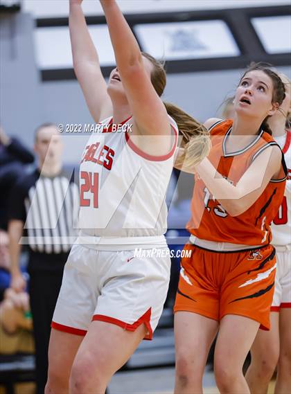 Thumbnail 1 in Southern Boone vs Kirksville (Sophie Cunningham Classic) photogallery.