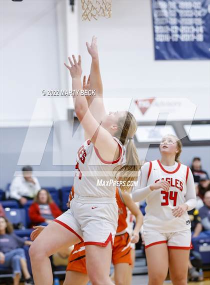 Thumbnail 2 in Southern Boone vs Kirksville (Sophie Cunningham Classic) photogallery.