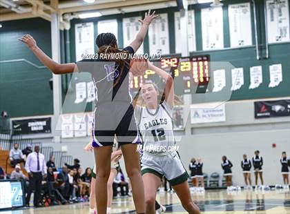 Thumbnail 3 in Ben Davis @ Zionsville photogallery.