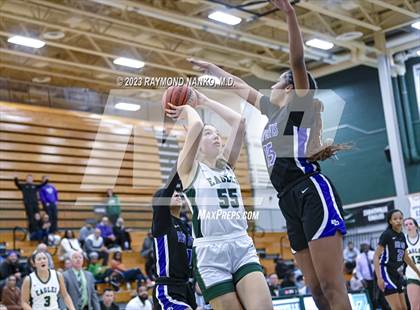 Thumbnail 2 in Ben Davis @ Zionsville photogallery.