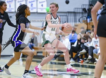 Thumbnail 2 in Ben Davis @ Zionsville photogallery.