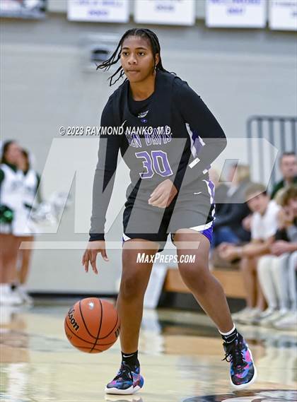 Thumbnail 3 in Ben Davis @ Zionsville photogallery.