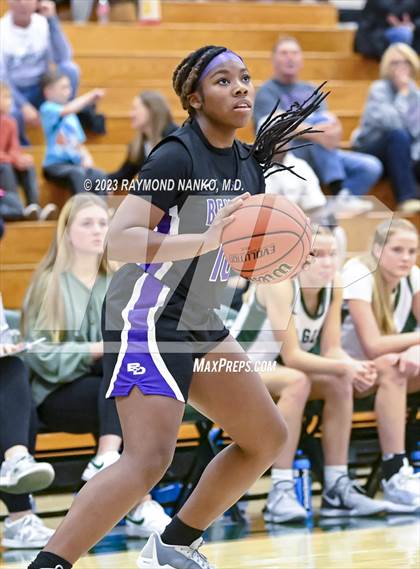 Thumbnail 1 in Ben Davis @ Zionsville photogallery.