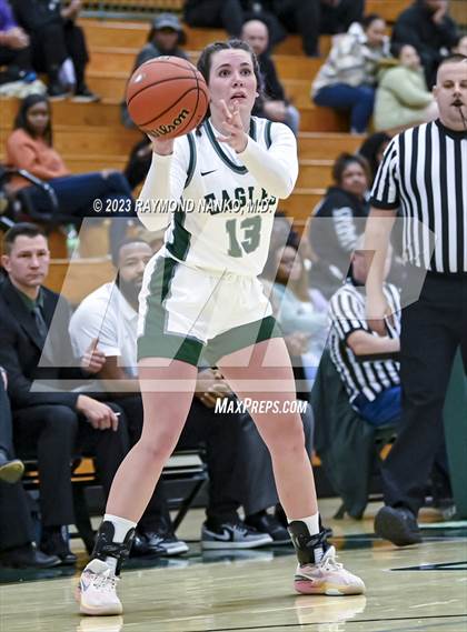 Thumbnail 2 in Ben Davis @ Zionsville photogallery.