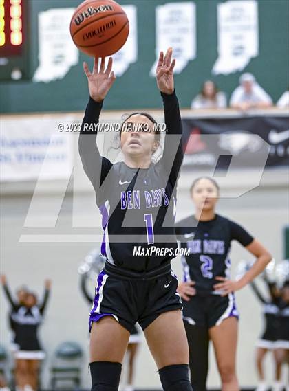 Thumbnail 3 in Ben Davis @ Zionsville photogallery.
