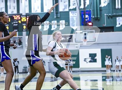 Thumbnail 1 in Ben Davis @ Zionsville photogallery.