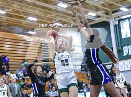 Thumbnail 3 in Ben Davis @ Zionsville photogallery.