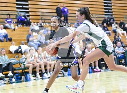 Thumbnail 3 in Ben Davis @ Zionsville photogallery.