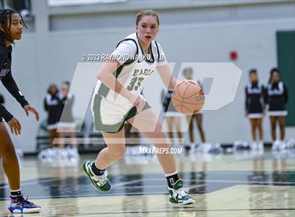 Thumbnail 3 in Ben Davis @ Zionsville photogallery.