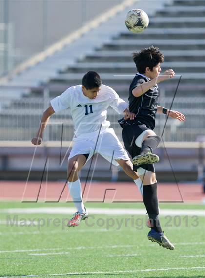 Thumbnail 2 in O'Connor vs Southwest (NISD Boys Soccer Showcase) photogallery.