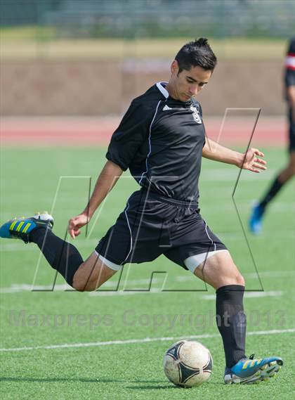 Thumbnail 2 in O'Connor vs Southwest (NISD Boys Soccer Showcase) photogallery.